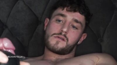 Sexy hunk wanks with vibrator