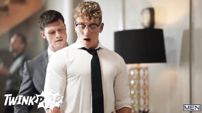 Twink Pop - Felix Fox Prepares Food But Gets Distracted By Finn Harding Fingering His Asshole