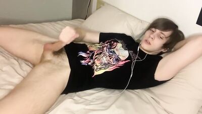 Jerking off on gay porn talking with my friend