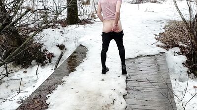 Out for a run and cuming along the highway