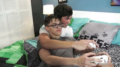 HelixStudios - 8teenboy - Bareback Boy Play - The Perfect Gaming Partnership! Jared Scott and Dustin Cook Find the Ultimate Game Controller.