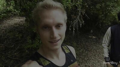 Park Picnic: Maxs Tempting Teen Treat