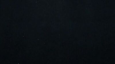 Joueur de foot TBM donne à son équipier une 3ieme mi temps dans les vestiaires