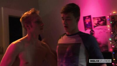 HelixStudios – Max Bends Bastian – Max Carter, Bastian Hart