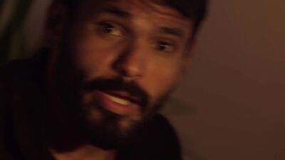 Réunion annulée, les employés en profitent – Theo Ford & Andy Star