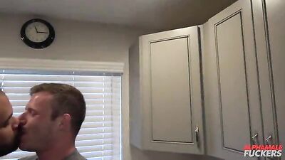 Brian Bonds and Damien Kilauea: Heat Wave in the Kitchen