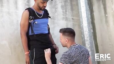 Gay Paris Encounters: Sending Each Other Off in Secret Places!