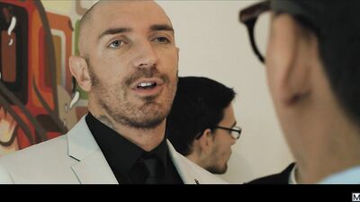 Batman and Superman - Gay Porn Parody: Heroes in a Tight Spot