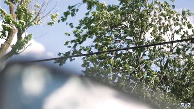 Pranksters Wet Dream: A Gay Muscle-Bodies Porn Video with a Twist!