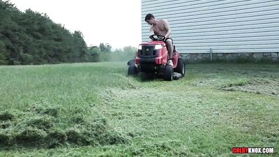 Tinder Field F*ck: A Young Mans Dream Come True