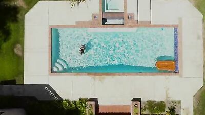 Hot Summer Day Hook-up: Black Muscle Bodybuilders Get Bareback!