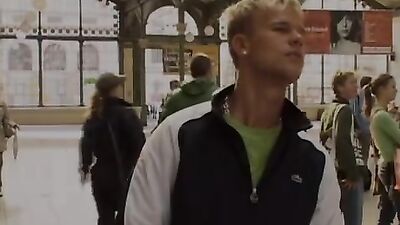 Squirt Me Good - No-Capote Anal Dilation with a Minx