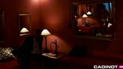 Rebeu hétéro à grosse bite pilonne un jh gay