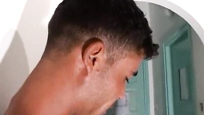 Algerian Muscle God Gets Sucked by a Hung Top in the City