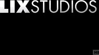 Le retour d'Andy Taylor dans le porno avec un beau mâle musclé - HelixStudio