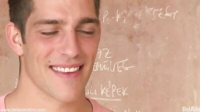 A Young And Still Juvenile Ariel Vanean!