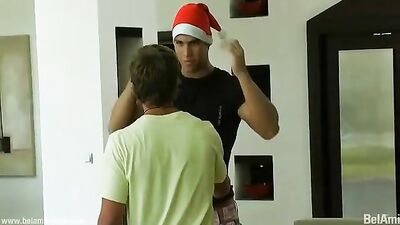 Holiday Sucks Off: Four Hot Guys Fight to Please You!