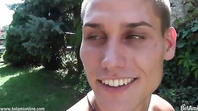 Muscle Mannequin Strips Down: A Gay Porn Video Shoot with Vadim Farrell