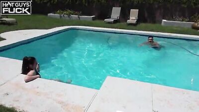 Gay Porn: Hot Dude With A Good Ass Blows A Girl