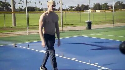 Tu es mignon et tu as un beau cul !