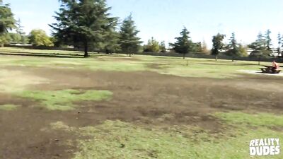 Cameron, bonne bouche à pipe et cul divin