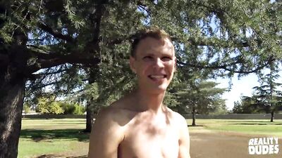 Cameron, bonne bouche à pipe et cul divin