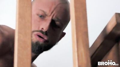 Hipsters Pierced Tail Offers Its Long Cock To A Lifeless Exhibitionist - Bo Sinn & Edan Wolf