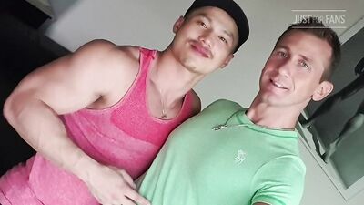Masochistic Muscle Couple: Raw and Rough Gay Encounter