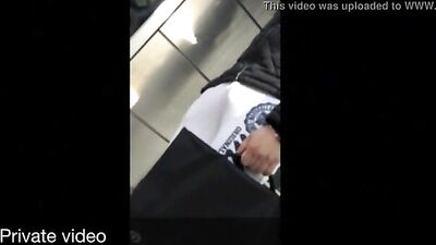 Gay porn adventure in the wild: Exploring the huge bulge of a dark street hustler