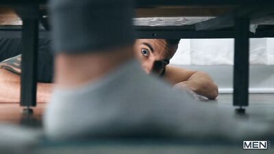 Theo Ross, pas si hétéro que ça !