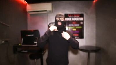 Batard avec une petite queue molle