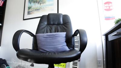 Beau Male Exhibits His Huge Cock in Gay Porn Video