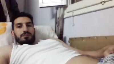 Iranian Webcam Fellaction: Gay Arab Male Masturbates in Front of His Camera