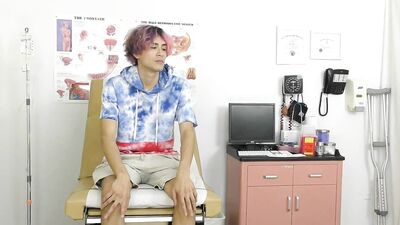 Footballers Foot Fetish Exposed at the Medical Clinic - Taylor West & Zach Stevens