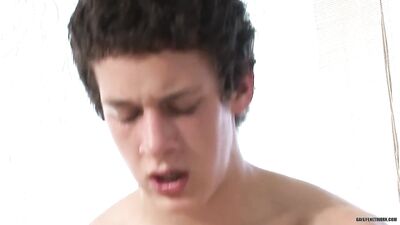 Gay Porn Video - Bareback Encounter Between Buddies - Chris Hoyt & Justin Boyle