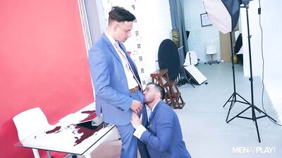 Le patron baise l'assistant – Damon Heart & Franky Fox