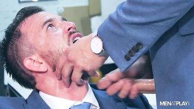 Le patron baise l'assistant – Damon Heart & Franky Fox