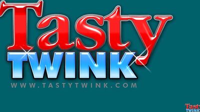 Young Couple Get Intimate in the Bathtub While Filming Themselves on Cam