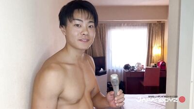 Tomoki, japonais avec petit cul accueillant
