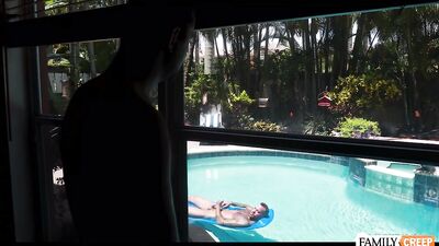 Uncles Exhibitionist Fantasy - Sean Duran and Chandler Scott Get Wet!