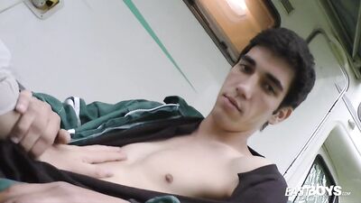 Casting Amateurs with Aurelio Toscani - Mini-Handjob, Big Cock & Beautiful Boys.