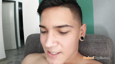 Honore ma bite et lèche mon sperme