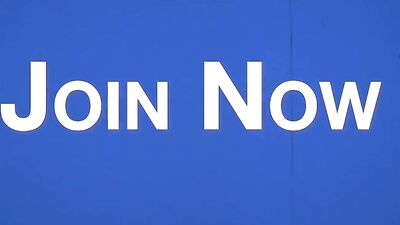 Jeune mec abus*é par son coach dans les douches du vestiaire – Dolf Dietrich & Ian Levine