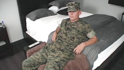 Military Muscle: Darrens Boot Camp Butt Stretch =============================================