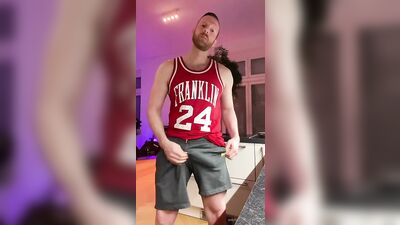 Tim Kruger: Omelette au sperme avec un verre de vin rouge