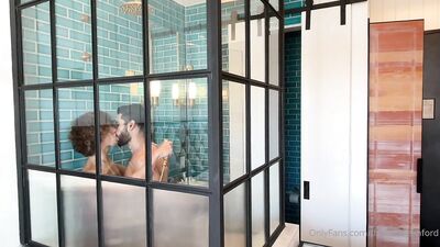 Muscle Worship: Sean Fords Dark Arabian Muscle Encounter in the Shower