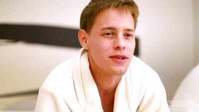 Stagiaires baisent a l'hôtel durant un séminaire – Caleb Gray, Brett Daniels