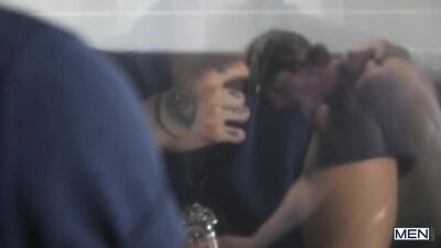 Interrogatoire musclé - Kyle Connors & Felix Fox