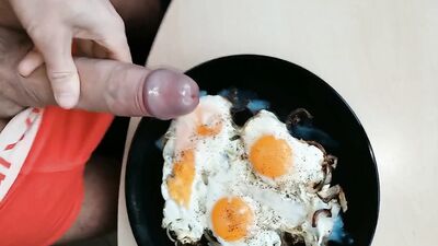 Kozzy makes breakfast and cumming on food, tasty cum