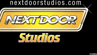 Plan chaud dans toilettes publiques – Rod Daily & Rylan Shaw